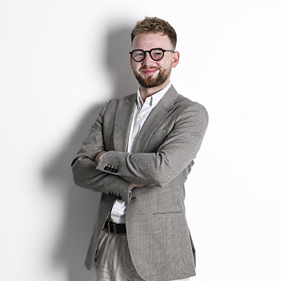 Portrait von Leon Liebetrau