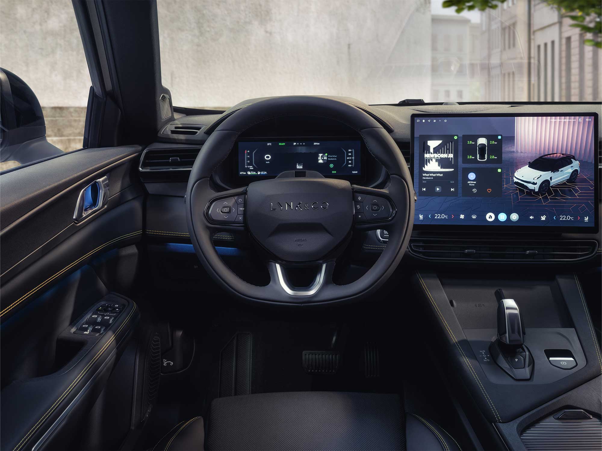 Lynk & Co 01 interior 1