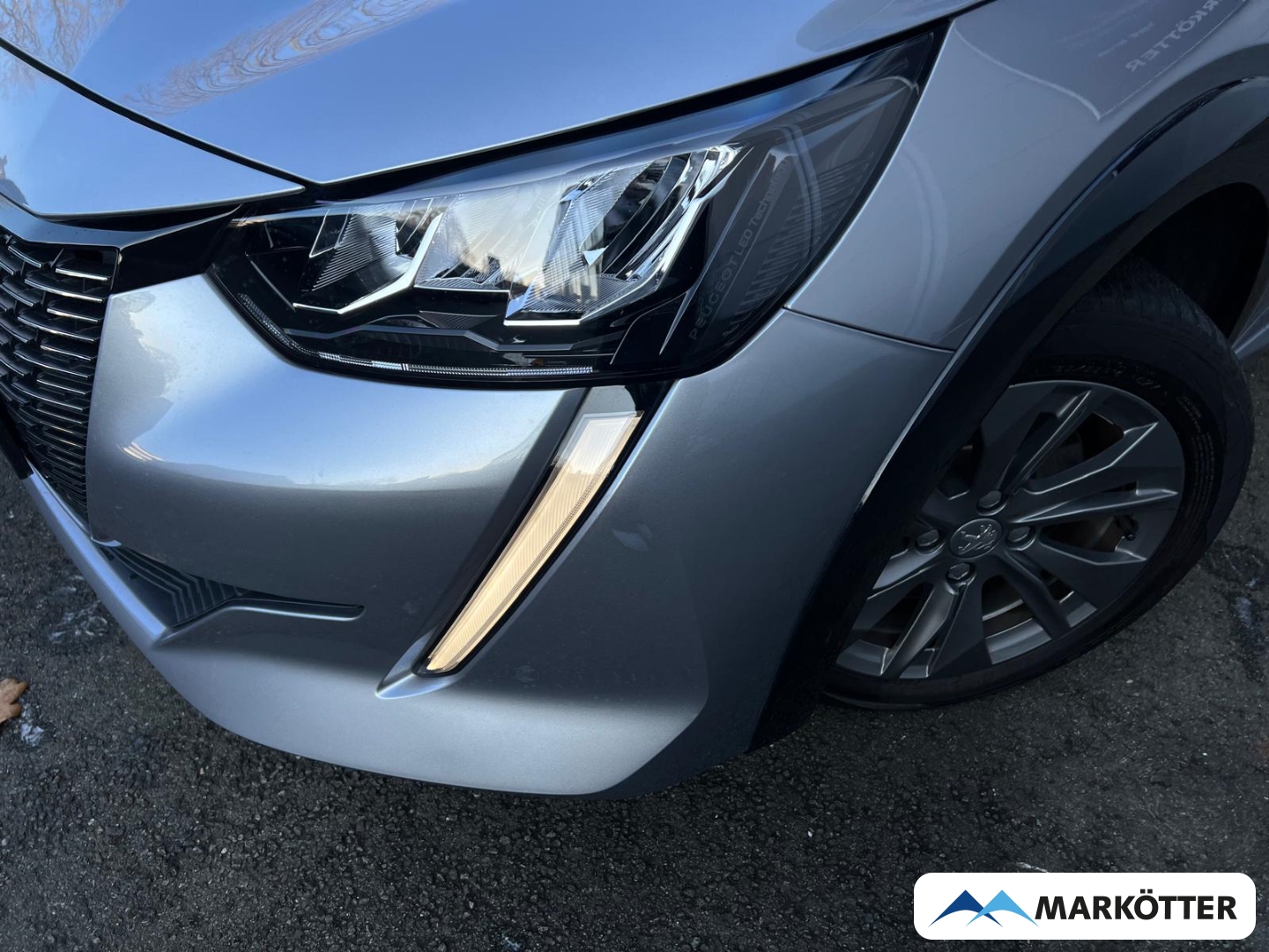 Fahrzeugabbildung Peugeot 208 Elektro Allure Pack SHZ/CAM/PDC/TEMP