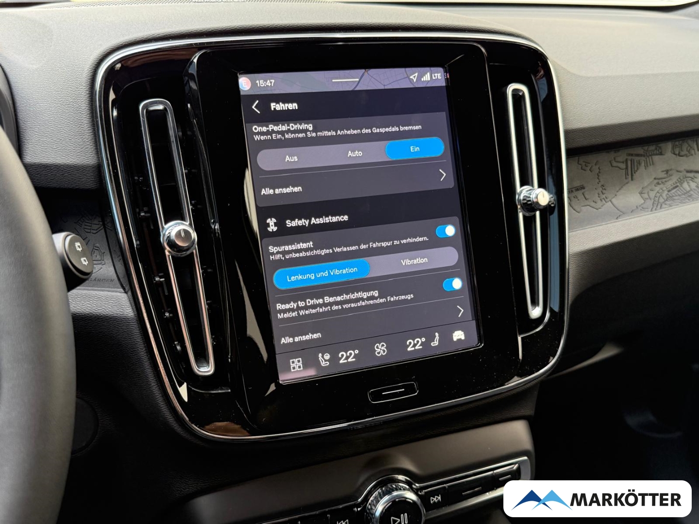 Fahrzeugabbildung Volvo EX40 Single Motor Ext. Range Plus Black Edition