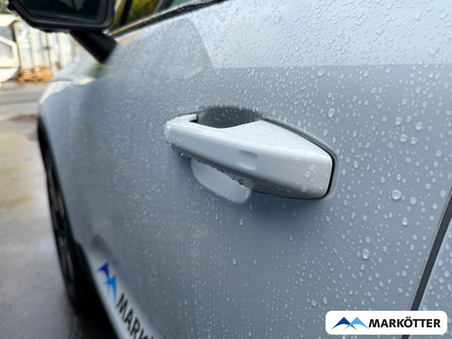 Fahrzeugabbildung Volvo EX40 Single Motor Ext. Range Plus Black Edition