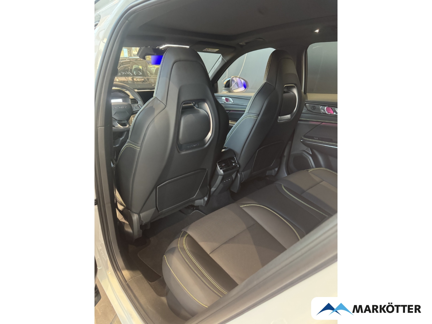 Fahrzeugabbildung Lynk & Co 01 More/ Vollausstattung/ Plug In Hybrid/1.5 TD PHEV 206 kW More