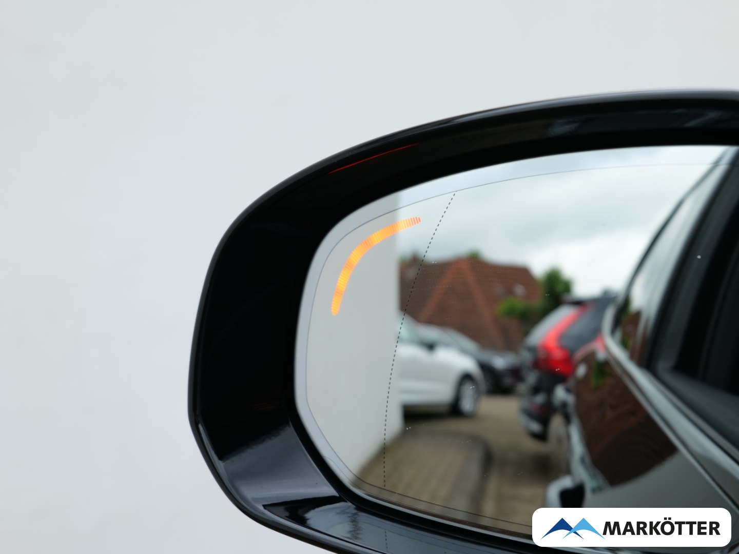 Fahrzeugabbildung Volvo XC60 T8 AWD Black Edition ACC/BLIS/360/Panorama