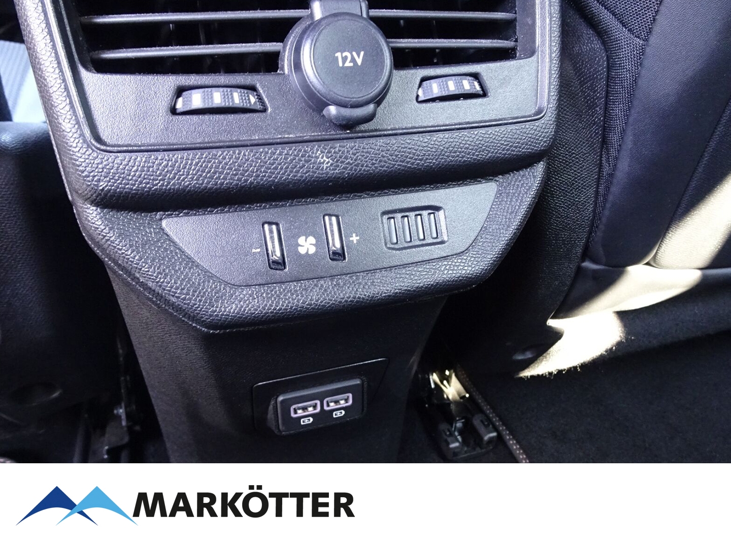 Fahrzeugabbildung Peugeot 5008 GT 7-Sitzer/Navi/Cam/SHZ/LED/PDC