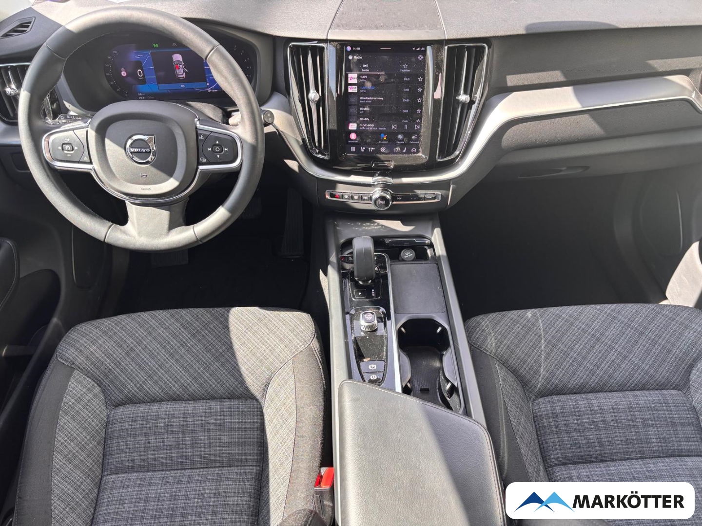 Fahrzeugabbildung Volvo XC60 B4 Core CAM/GOOGLE/NAVI/4xSHZ/LHZ