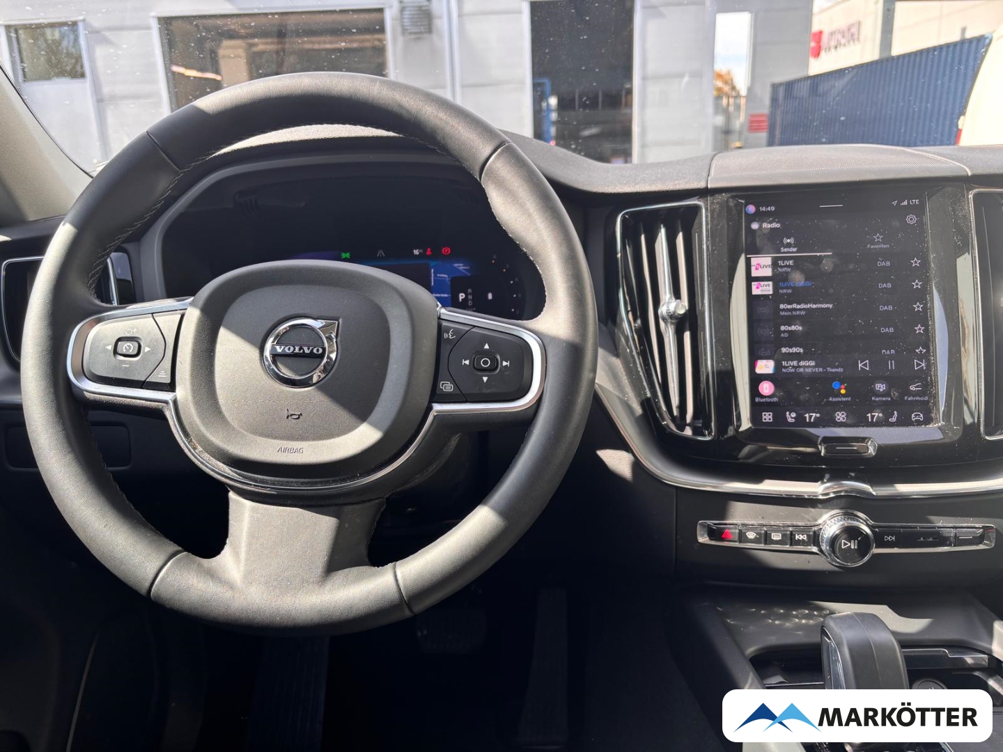 Fahrzeugabbildung Volvo XC60 B4 Core CAM/GOOGLE/NAVI/4xSHZ/LHZ