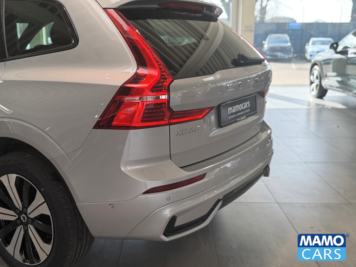 Fahrzeugabbildung Volvo XC60 T6 AWD Plus Dark ACC/BLIS/360°/HUD/PANO