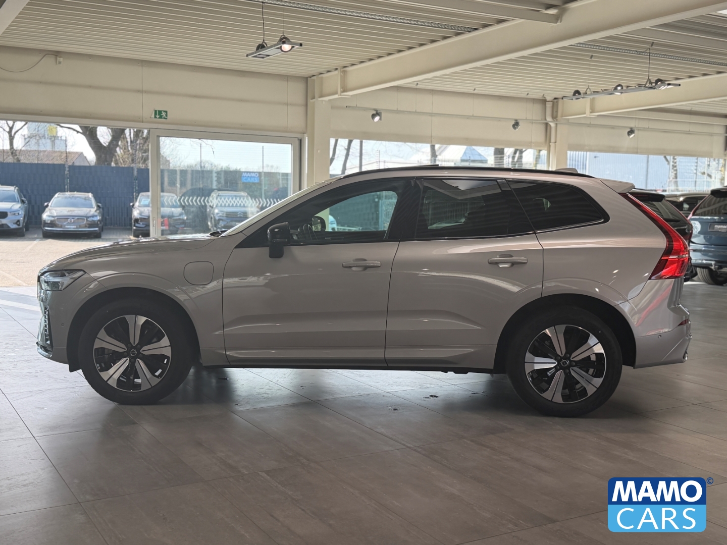 Fahrzeugabbildung Volvo XC60 T6 AWD Plus Dark ACC/BLIS/360°/HUD/PANO