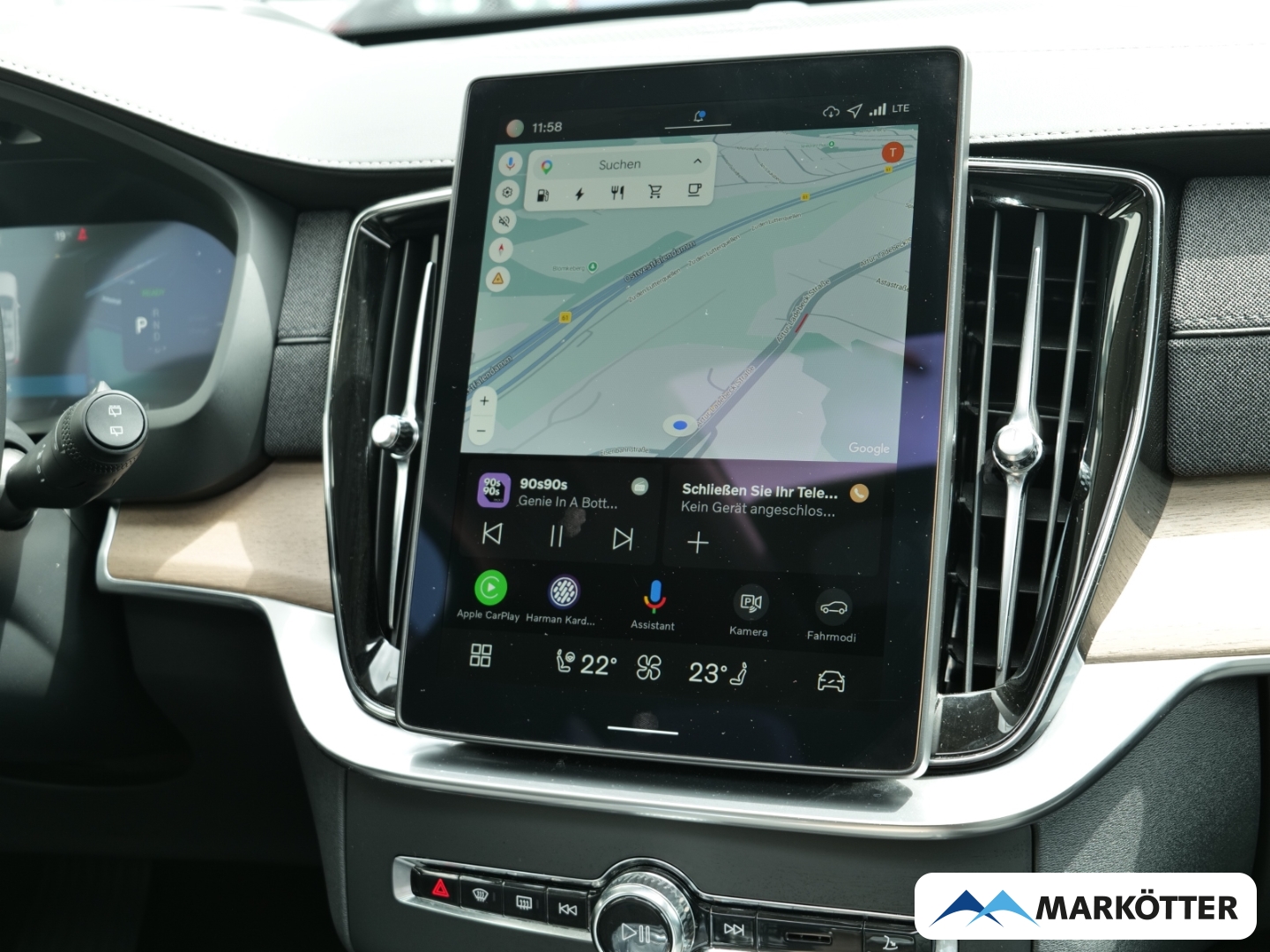 Fahrzeugabbildung Volvo XC90 T8 AWD Recharge Plus Dark 7-Sitzer/PANO/HUD