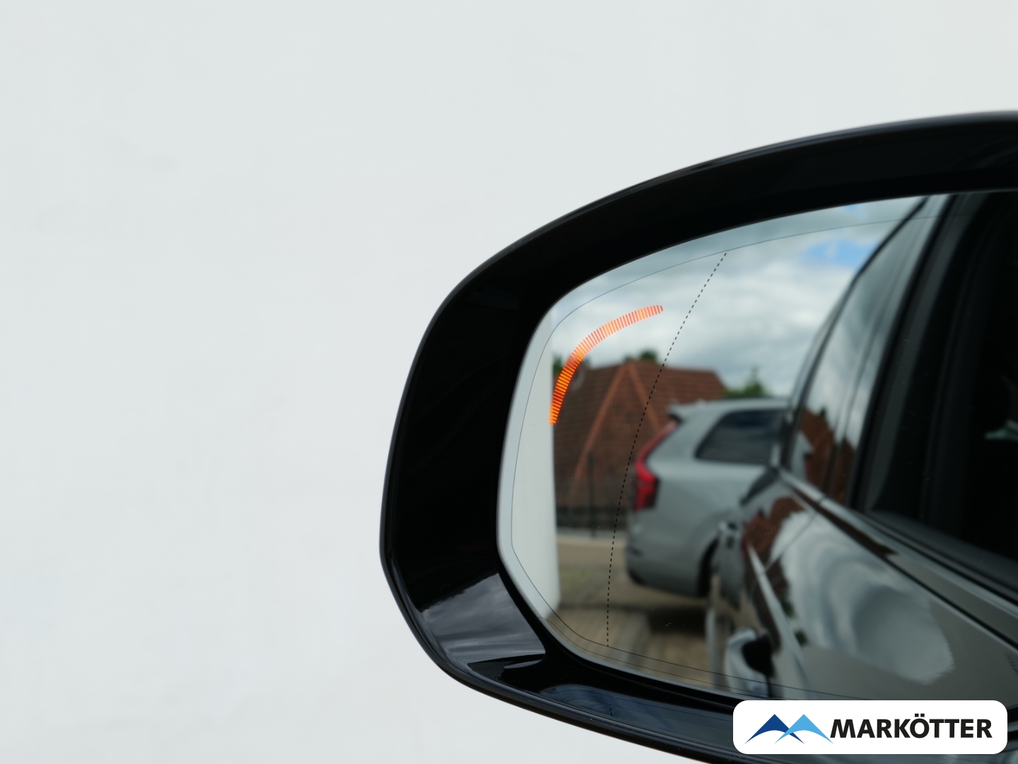 Fahrzeugabbildung Volvo XC90 T8 AWD Recharge Plus Dark 7-Sitzer/PANO/HUD
