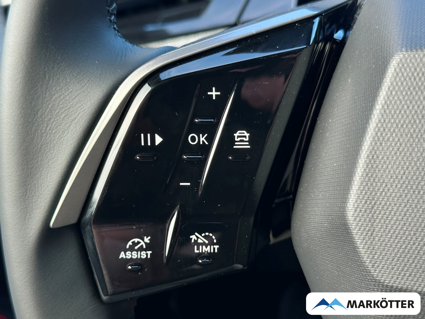Fahrzeugabbildung Peugeot 3008 MHEV 145 Allure Business 360°/AHK/Allwetter