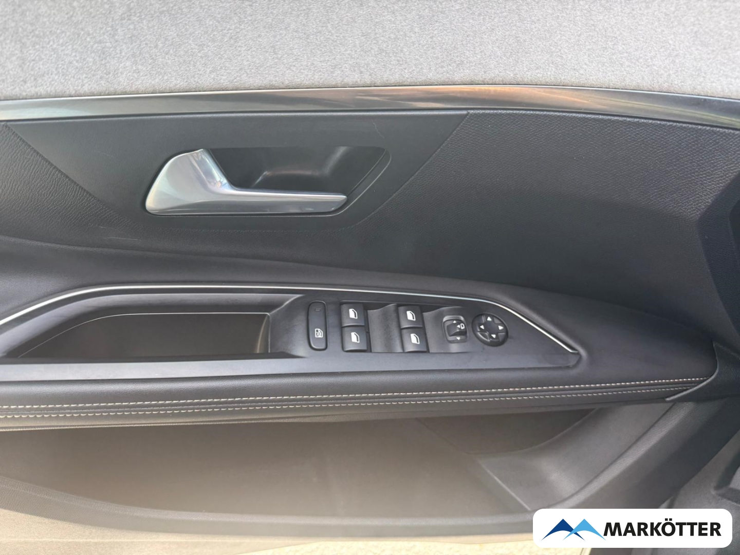 Fahrzeugabbildung Peugeot 5008 GT 7-Sitzer ACC/360CAM/DAB/LED/PANO/SHZ