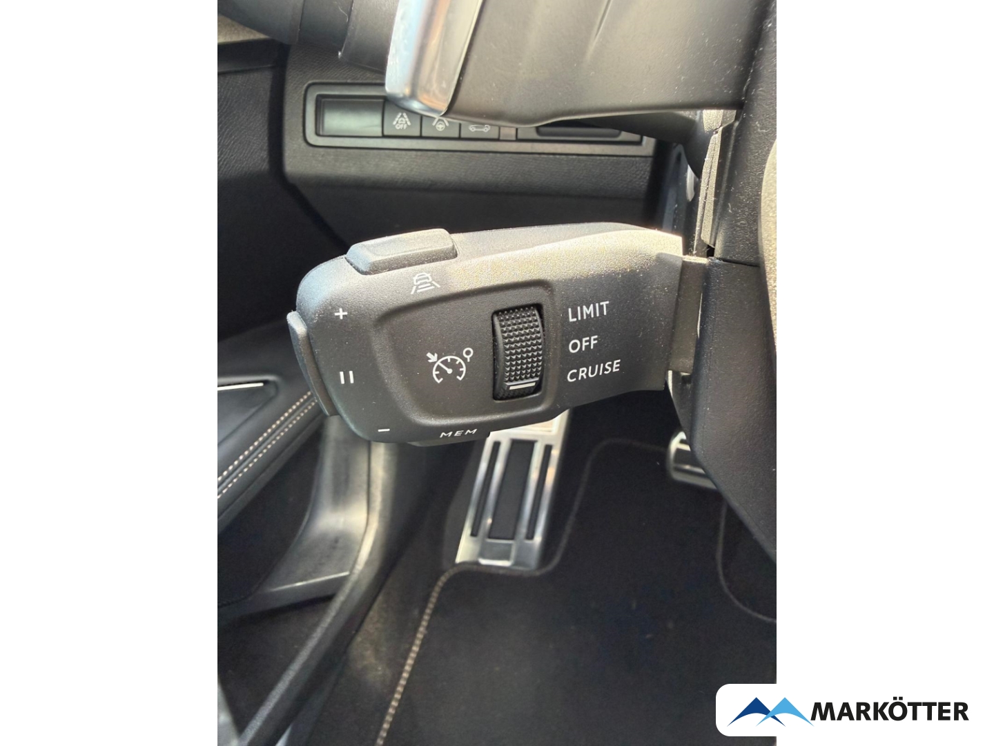 Fahrzeugabbildung Peugeot 5008 GT 7-Sitzer ACC/360CAM/DAB/LED/PANO/SHZ
