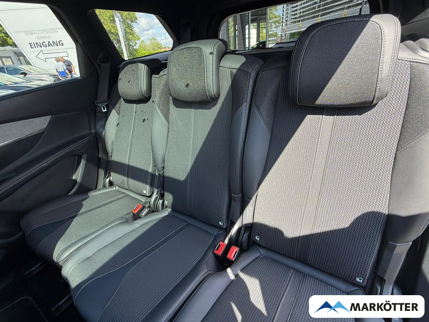 Fahrzeugabbildung Peugeot 5008 GT 7-Sitzer ACC/360CAM/DAB/LED/PANO/SHZ