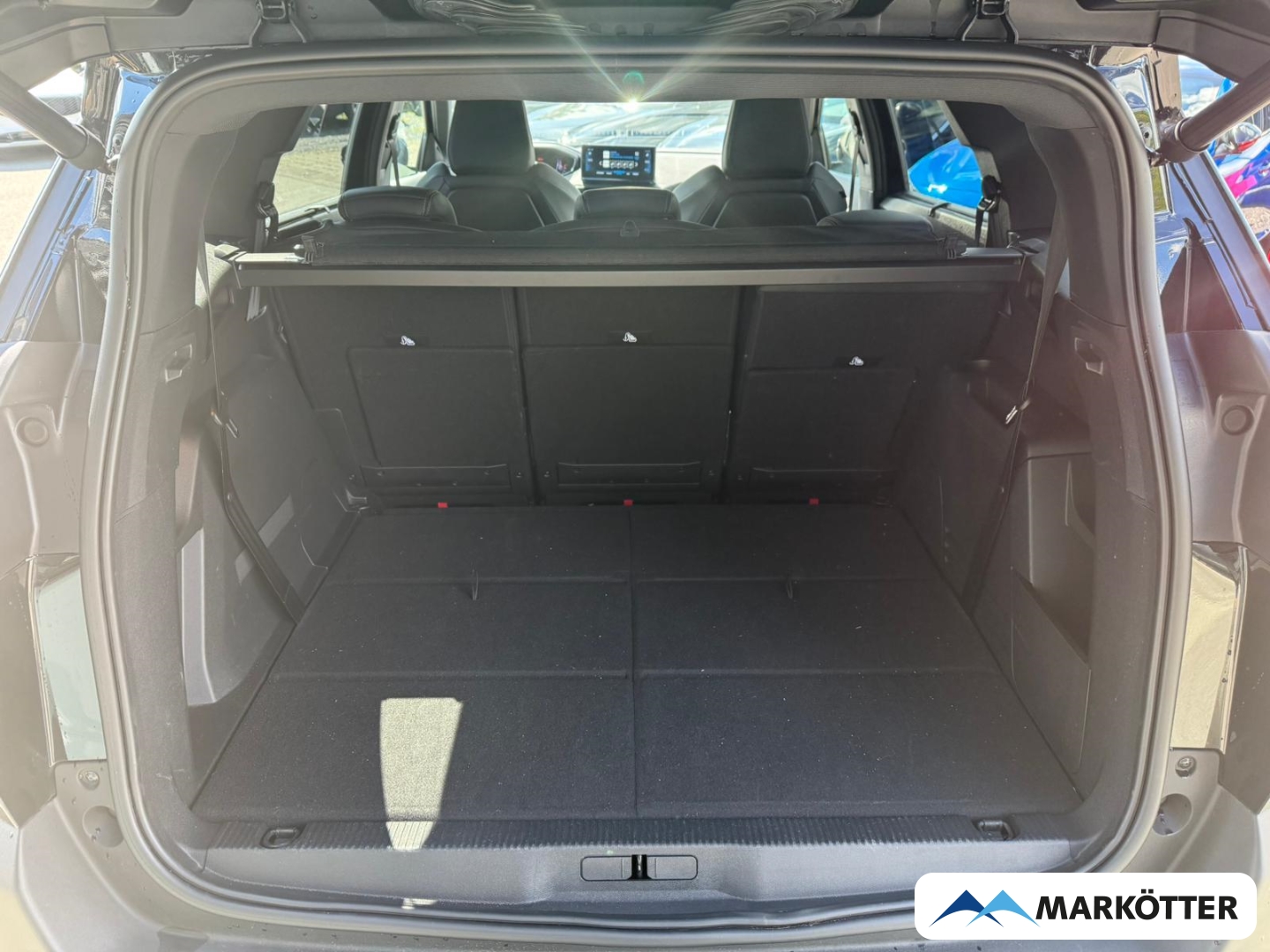 Fahrzeugabbildung Peugeot 5008 GT 7-Sitzer ACC/360CAM/DAB/LED/PANO/SHZ