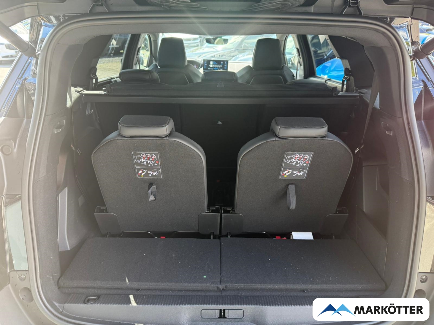 Fahrzeugabbildung Peugeot 5008 GT 7-Sitzer ACC/360CAM/DAB/LED/PANO/SHZ