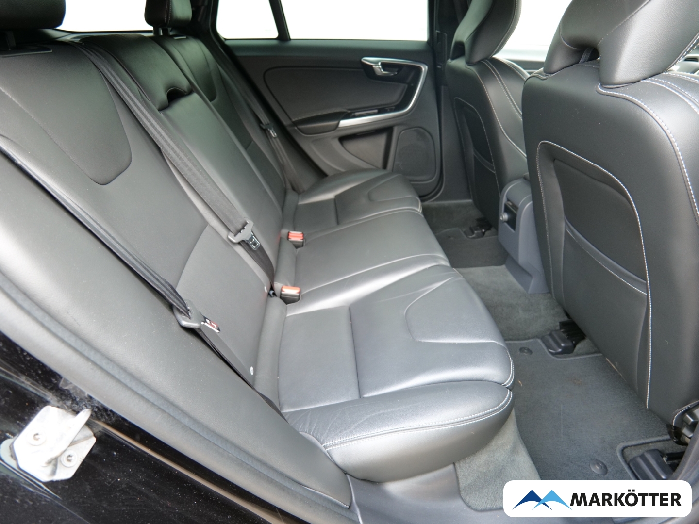Fahrzeugabbildung Volvo V60 D4 Linje Svart Navi/BLIS/Xenon/Kamera
