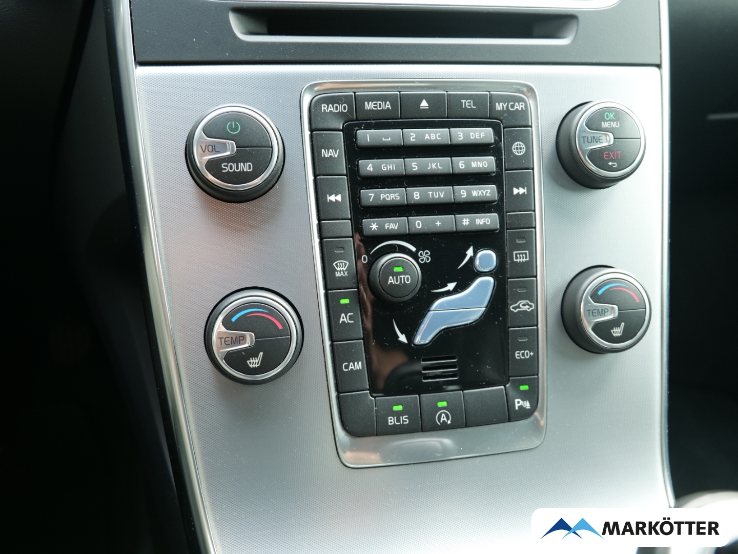 Fahrzeugabbildung Volvo V60 D4 Linje Svart Navi/BLIS/Xenon/Kamera