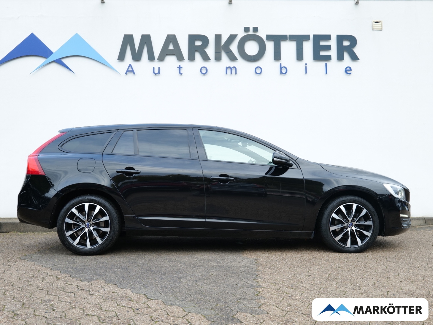 Fahrzeugabbildung Volvo V60 D4 Linje Svart Navi/BLIS/Xenon/Kamera