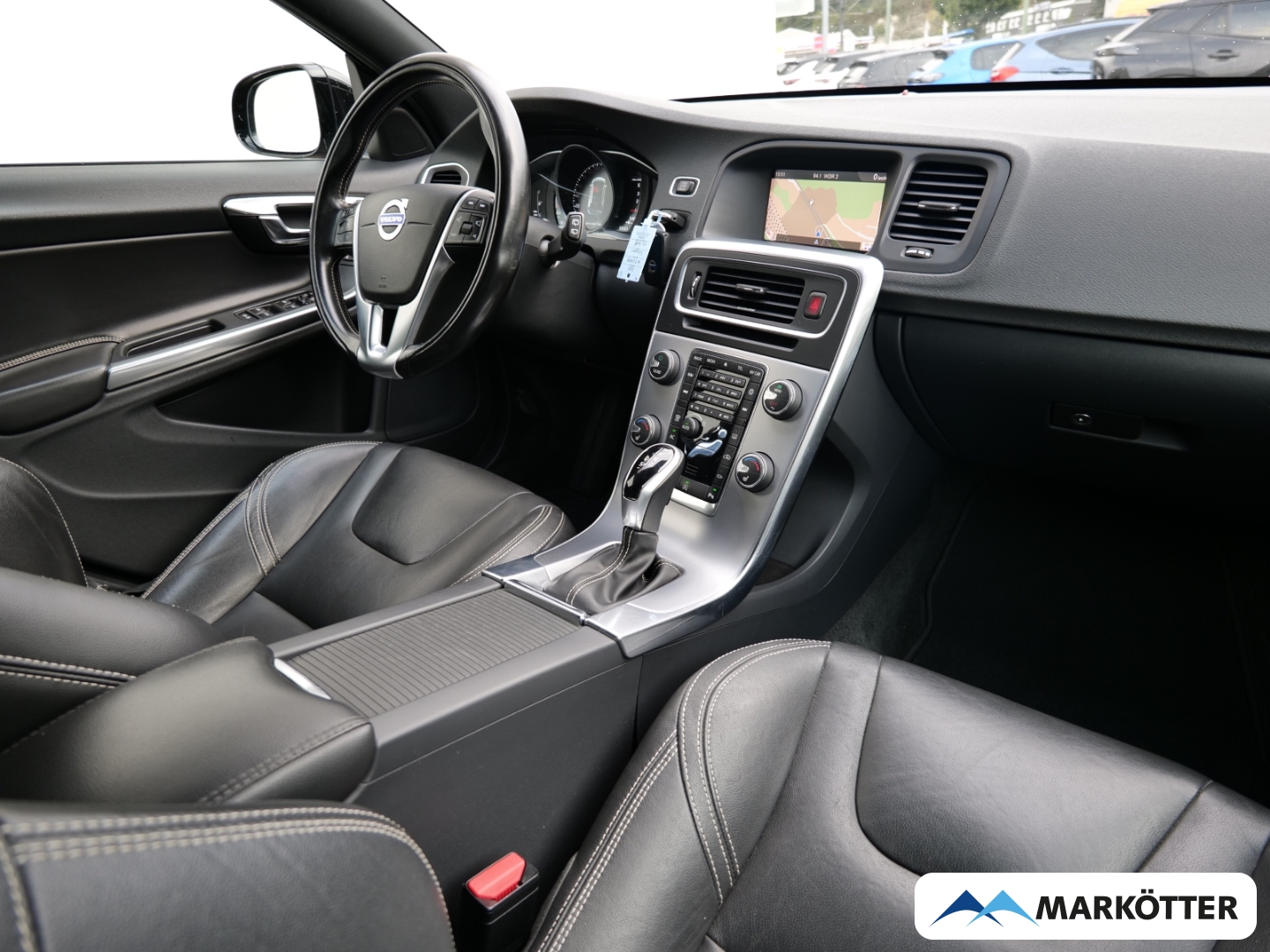 Fahrzeugabbildung Volvo V60 D4 Linje Svart Navi/BLIS/Xenon/Kamera