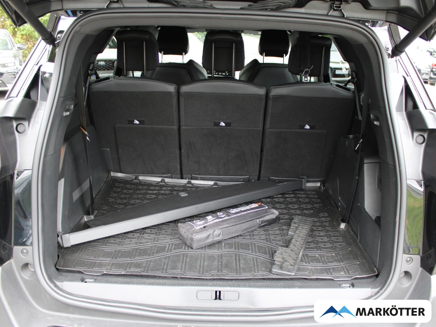Fahrzeugabbildung Peugeot 5008 Hybrid 136 GT 7-Sitzer/SHZ/ACC/LED