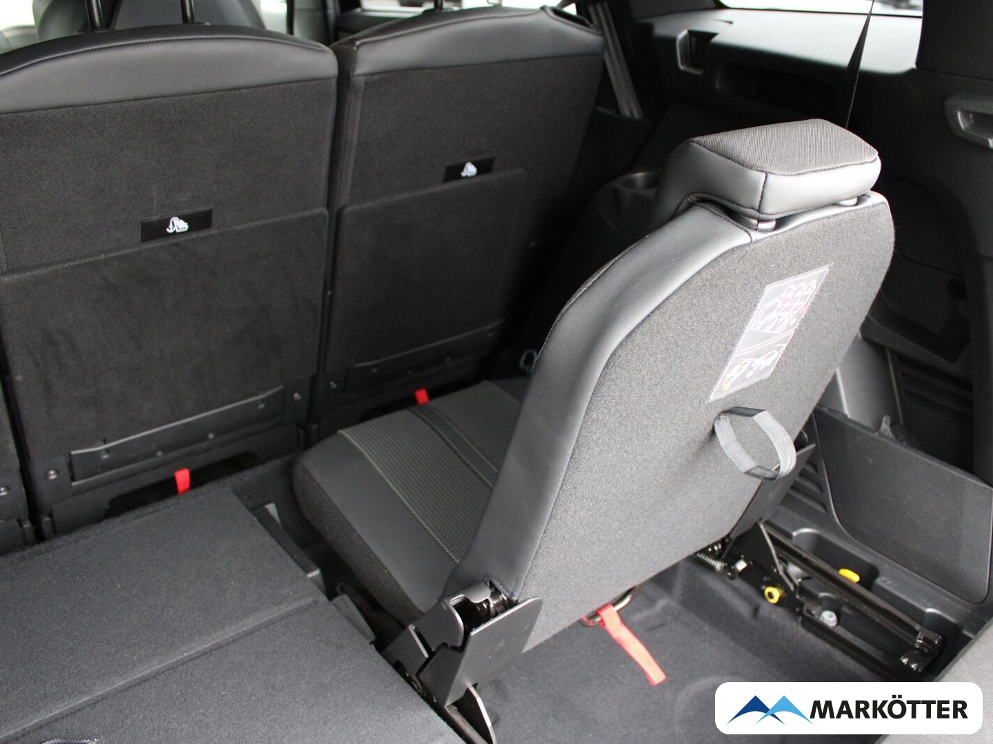 Fahrzeugabbildung Peugeot 5008 Hybrid 136 GT 7-Sitzer/SHZ/ACC/LED