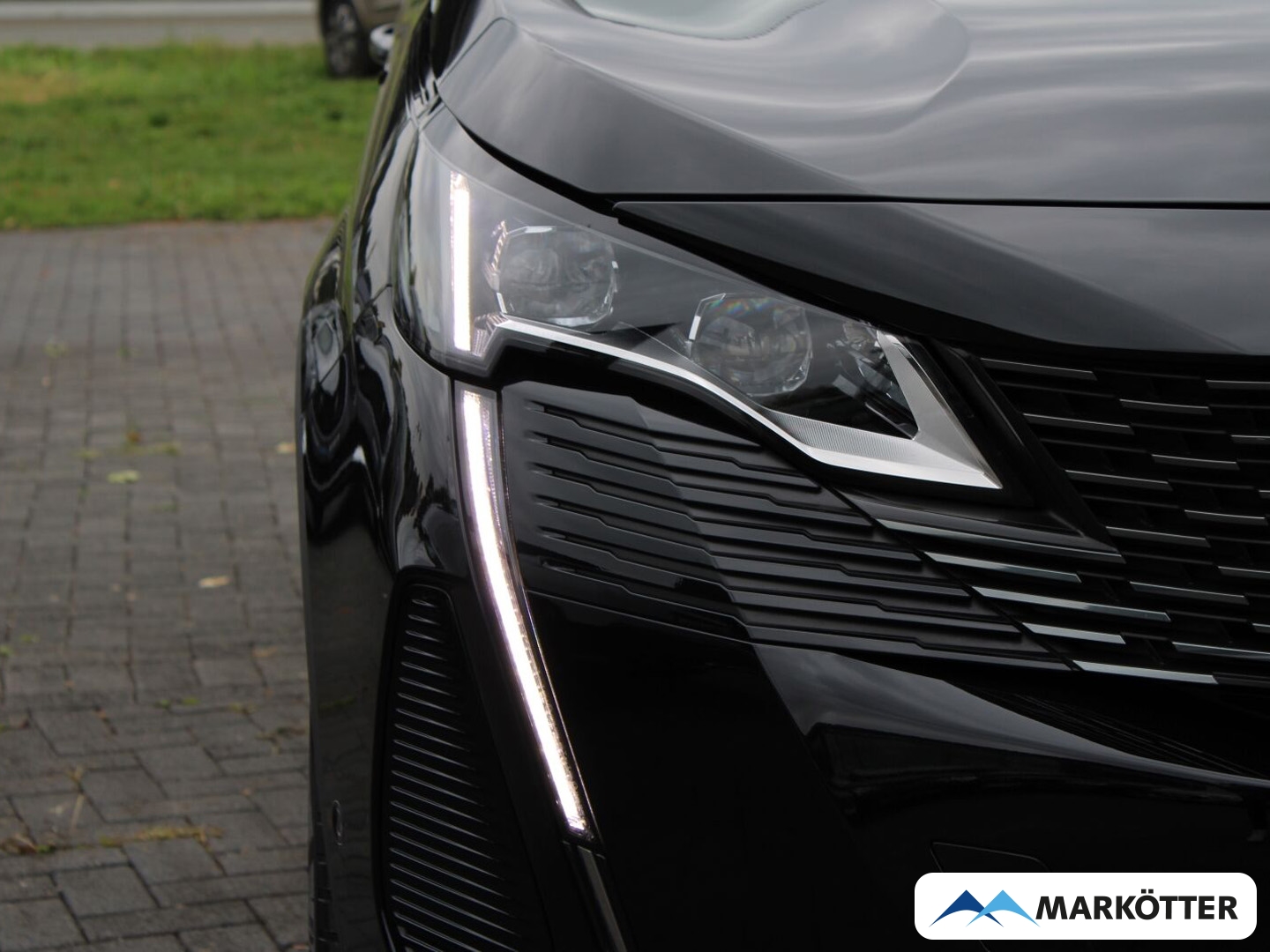 Fahrzeugabbildung Peugeot 5008 Hybrid 136 GT 7-Sitzer/SHZ/ACC/LED
