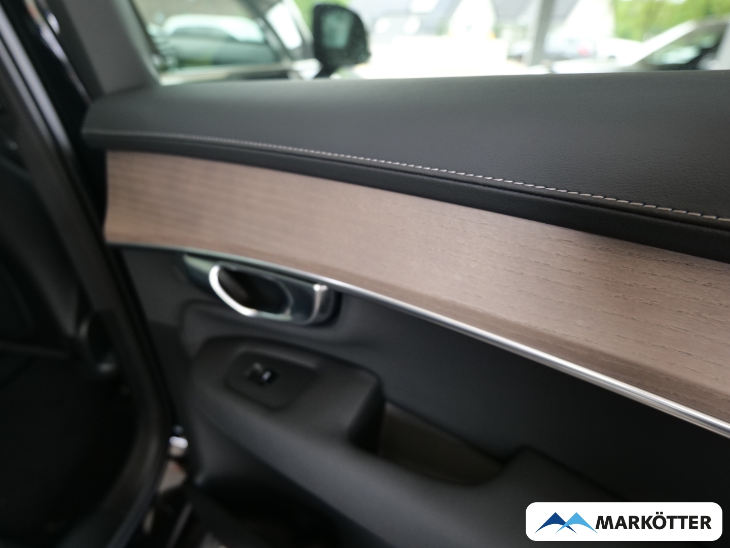 Fahrzeugabbildung Volvo XC90 T8 AWD Recharge Plus Bright 7-Sitzer/PANO