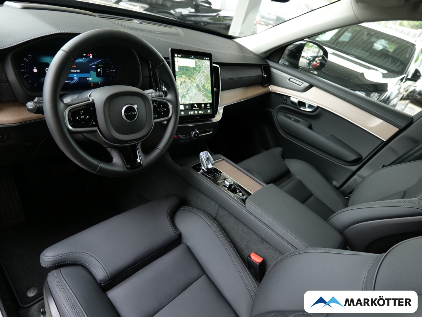 Fahrzeugabbildung Volvo XC90 T8 AWD Recharge Plus Bright 7-Sitzer/PANO