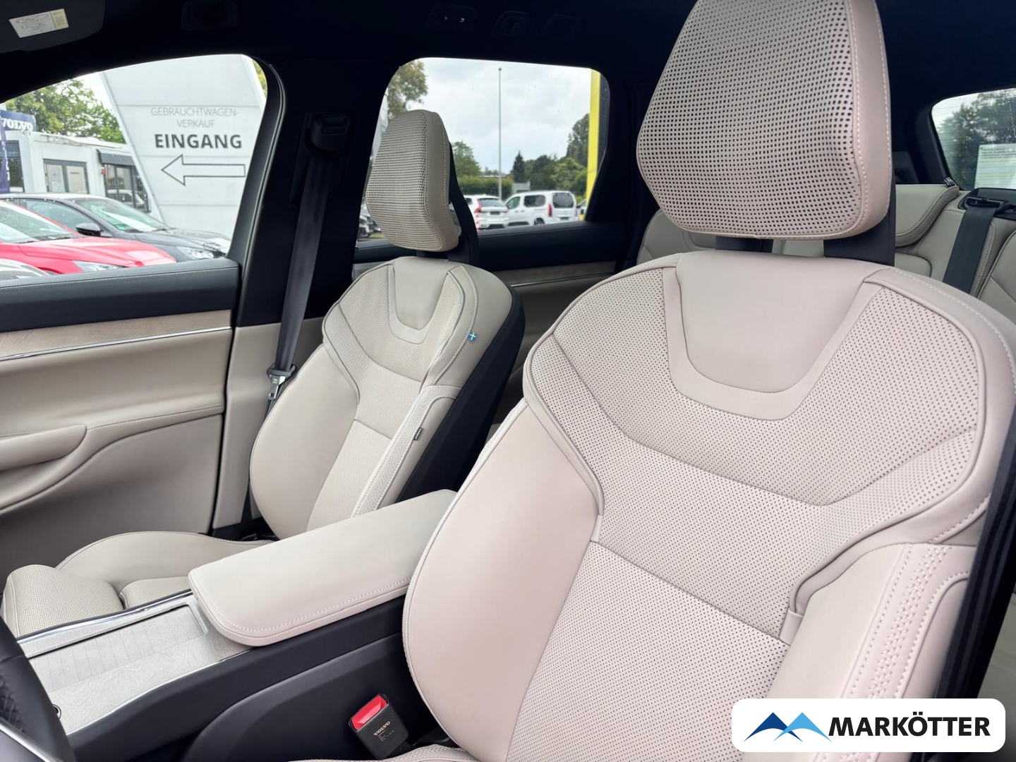 Fahrzeugabbildung Volvo EX90 AWD Ultra Performance Pure Electric 7-Sitz.