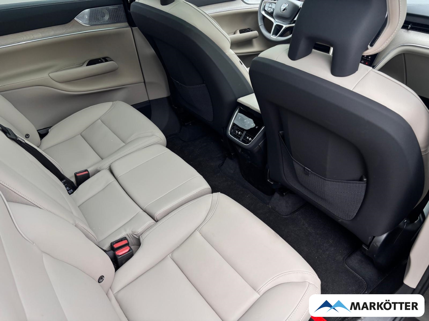 Fahrzeugabbildung Volvo EX90 AWD Ultra Performance Pure Electric 7-Sitz.