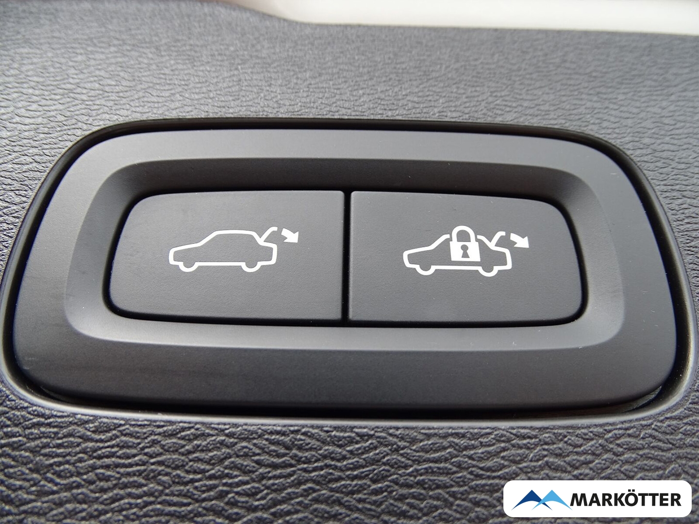 Fahrzeugabbildung Volvo V60 Plus Dark B4 EU6d/LED/PDC/SHZ/360°CAM/