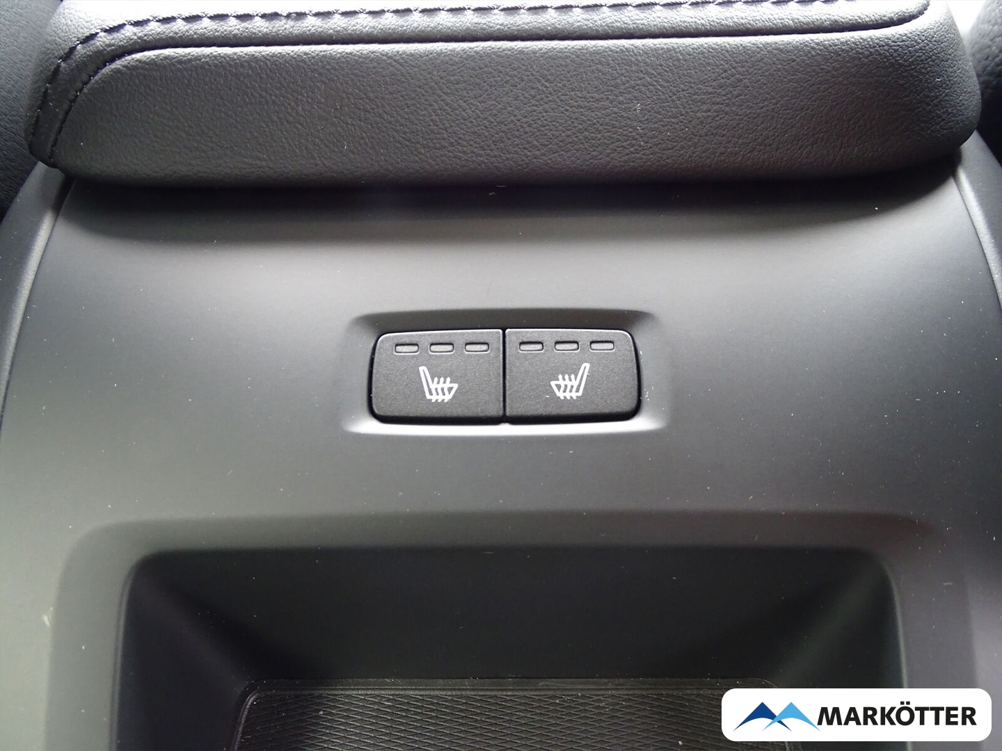 Fahrzeugabbildung Volvo V60 Plus Dark B4 EU6d/LED/PDC/SHZ/360°CAM/