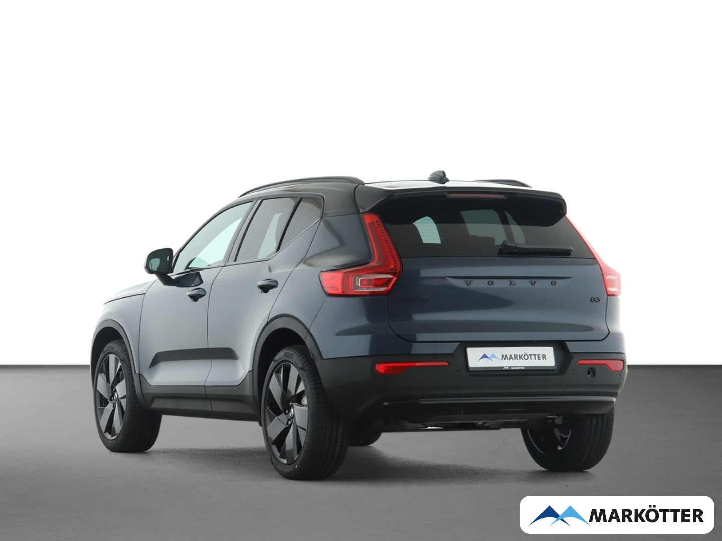 Fahrzeugabbildung Volvo XC40 B3 Plus Black Edition/20''/H&K/ACC/SHZ+LHZ
