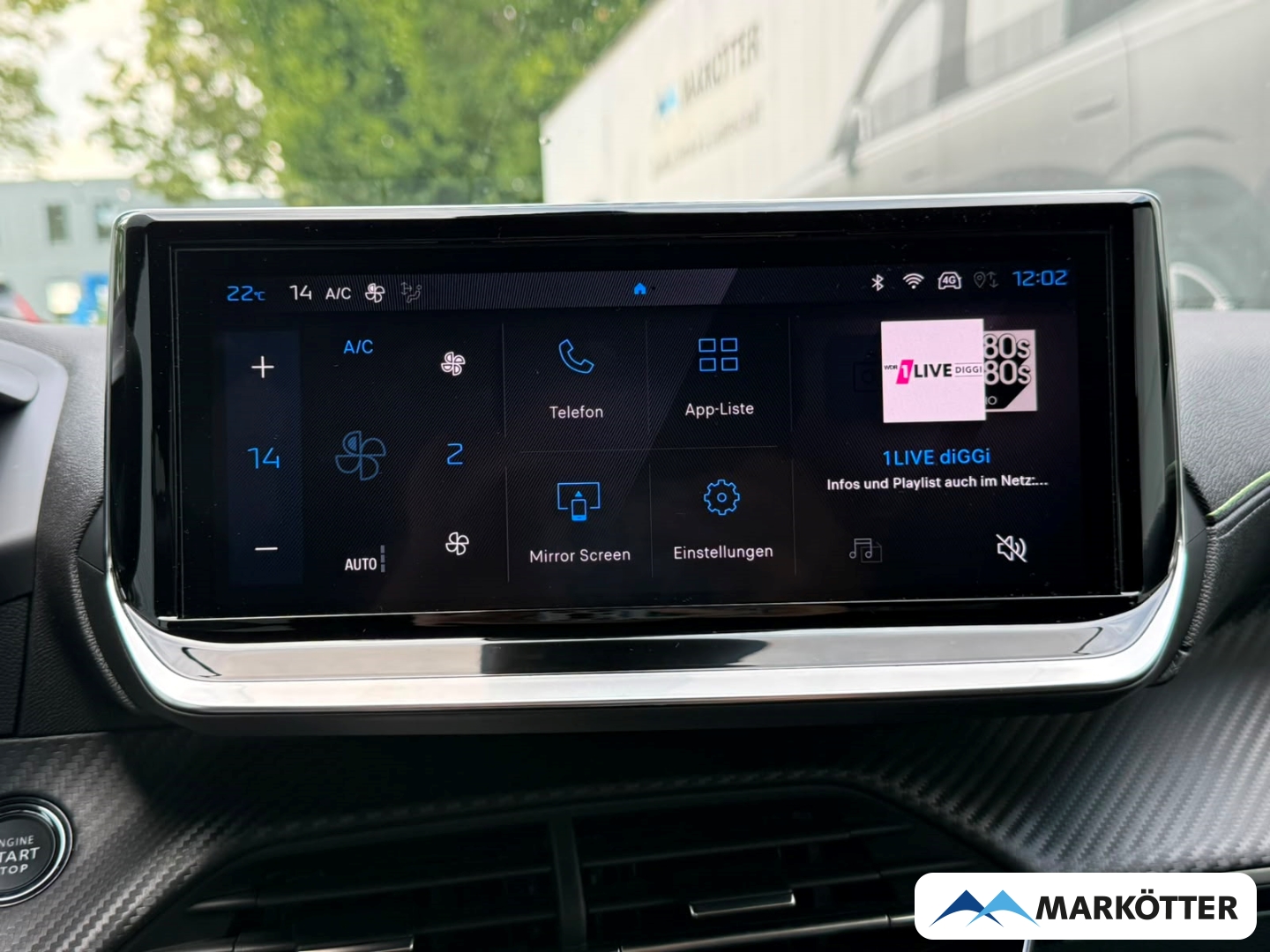 Fahrzeugabbildung Peugeot 208 Hybrid BlackPaket GT CAM/MASSAGE/NAVI/SHZ/TEMP