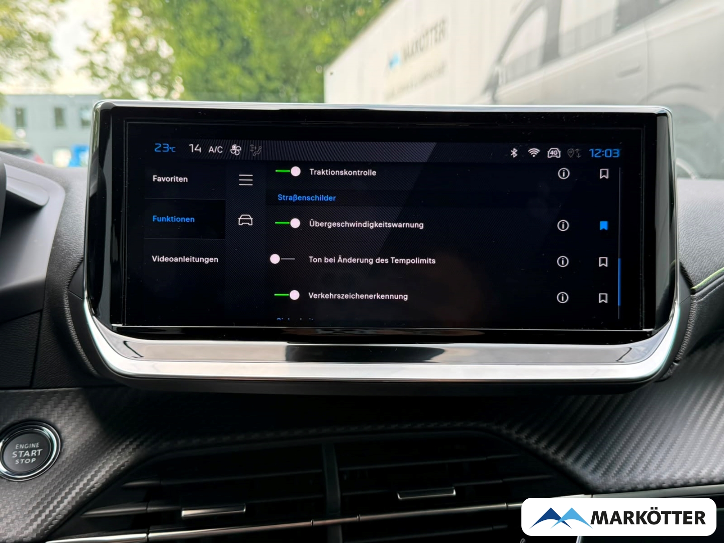 Fahrzeugabbildung Peugeot 208 Hybrid BlackPaket GT CAM/MASSAGE/NAVI/SHZ/TEMP