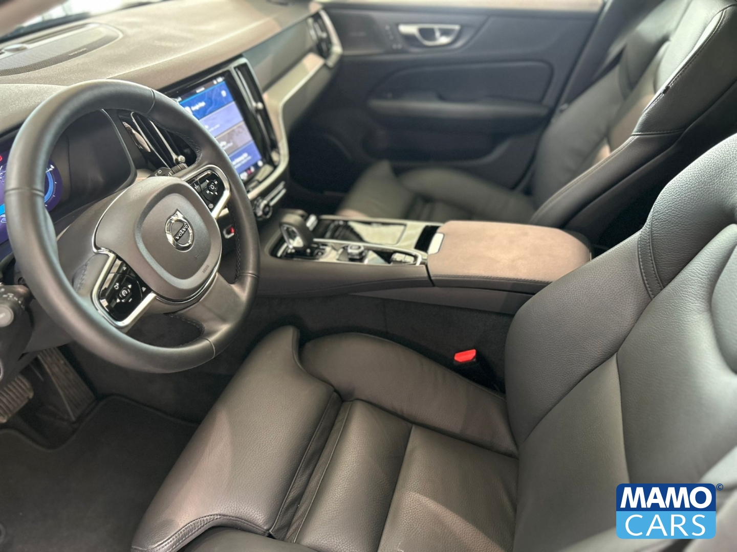 Fahrzeugabbildung Volvo V60 T6 AWD Plus Dark Recharge ACC/BLIS/360CAM/4xSHZ