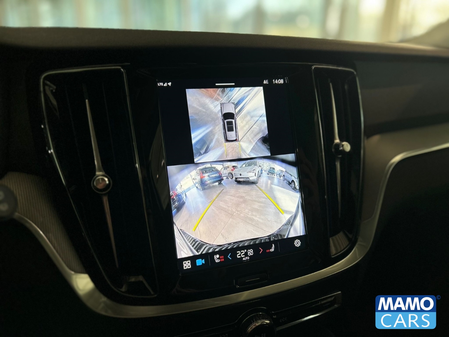 Fahrzeugabbildung Volvo V60 T6 AWD Plus Dark Recharge ACC/BLIS/360CAM/4xSHZ