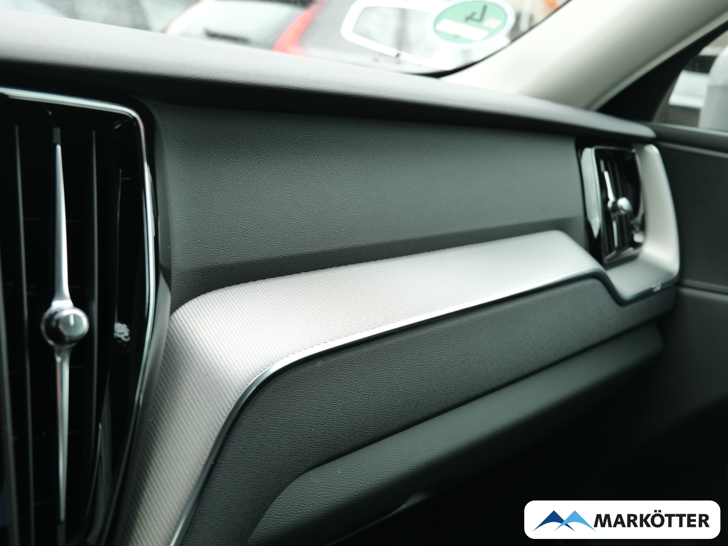 Fahrzeugabbildung Volvo XC60 B5 AWD Rückfahrkamera/Totwinkelassistent