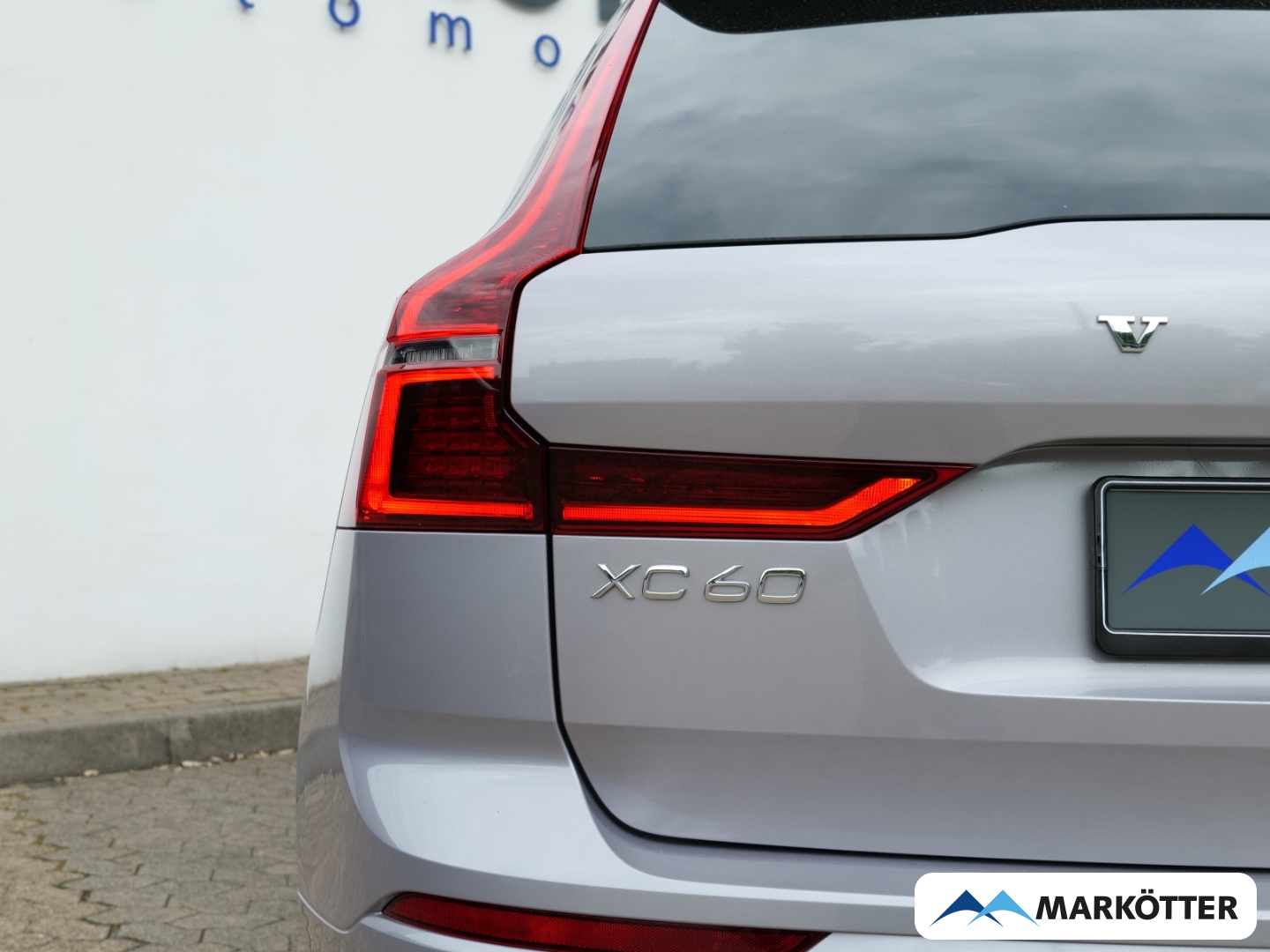 Fahrzeugabbildung Volvo XC60 B5 AWD Rückfahrkamera/Totwinkelassistent