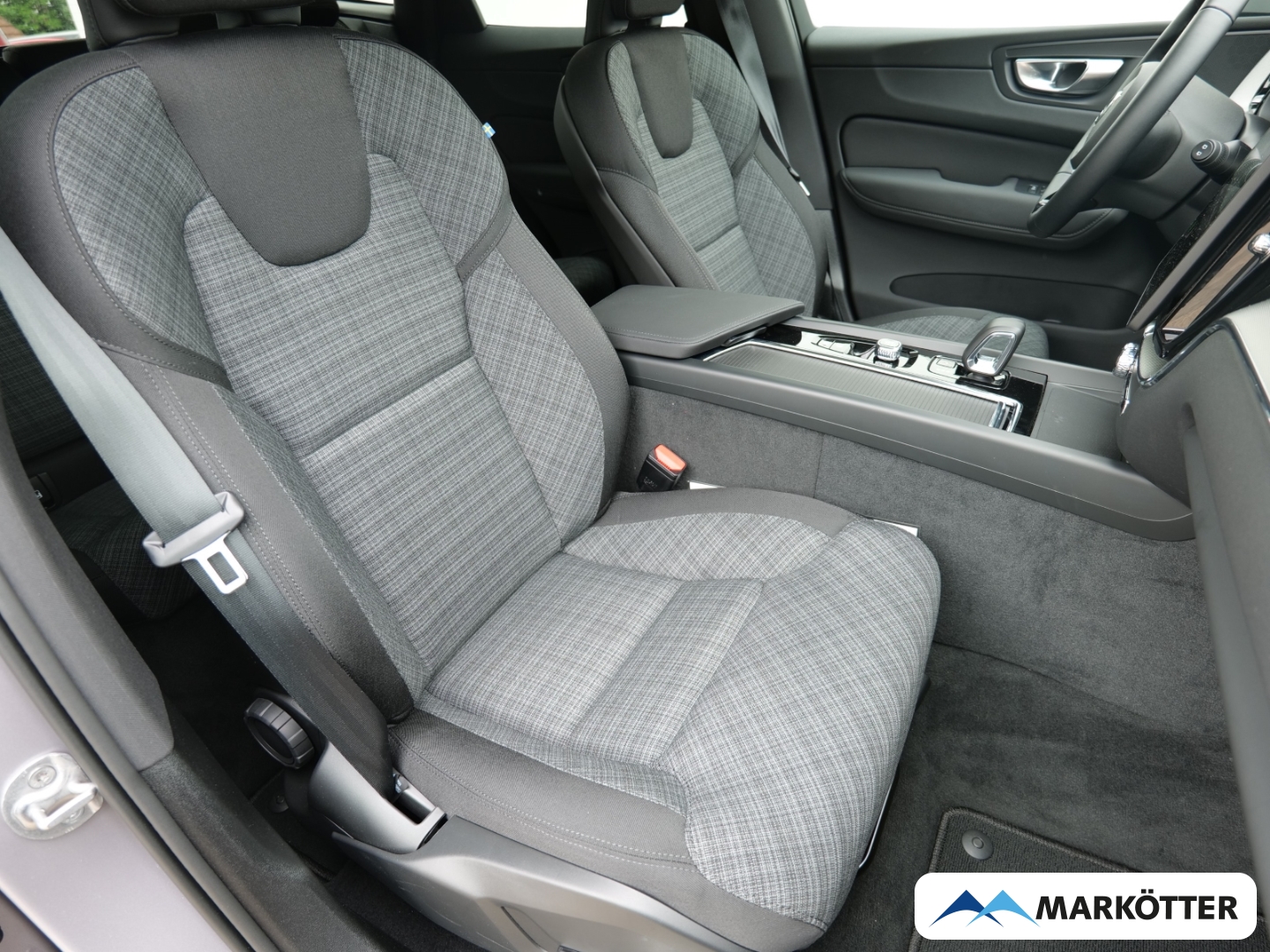 Fahrzeugabbildung Volvo XC60 B5 AWD Rückfahrkamera/Totwinkelassistent