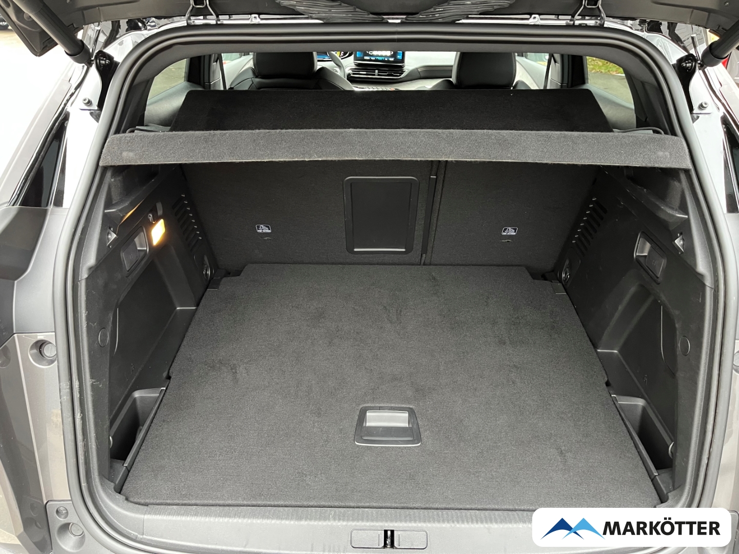 Fahrzeugabbildung Peugeot 3008 Hybrid 136 GT ab 1,99%/SHZ/ACC/360CAM/BLIS/TEMP