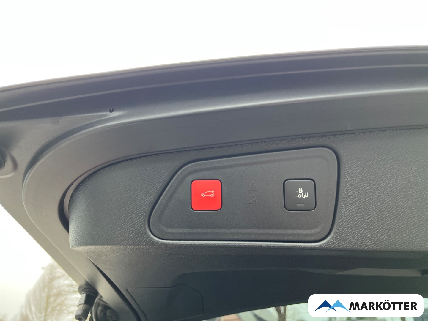 Fahrzeugabbildung Peugeot 3008 Hybrid 136 GT ab 1,99%/SHZ/ACC/360CAM/BLIS/TEMP