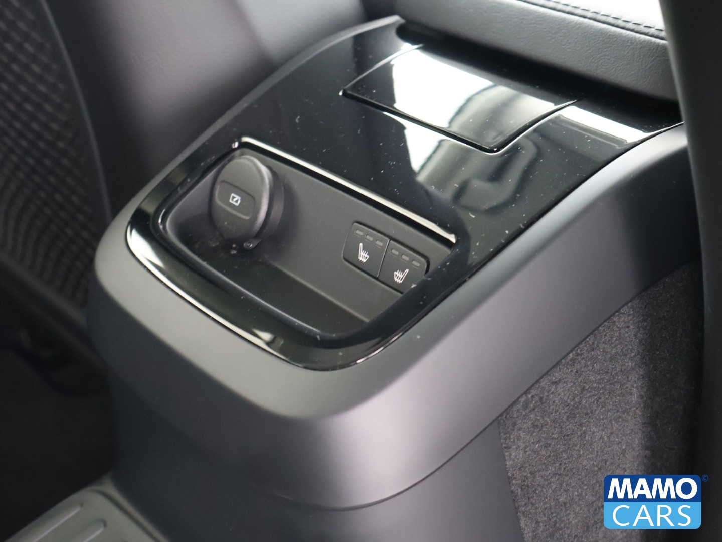 Fahrzeugabbildung Volvo V60 T6 Recharge AWD Plus Dark ACC/360/BLIS/LHZ