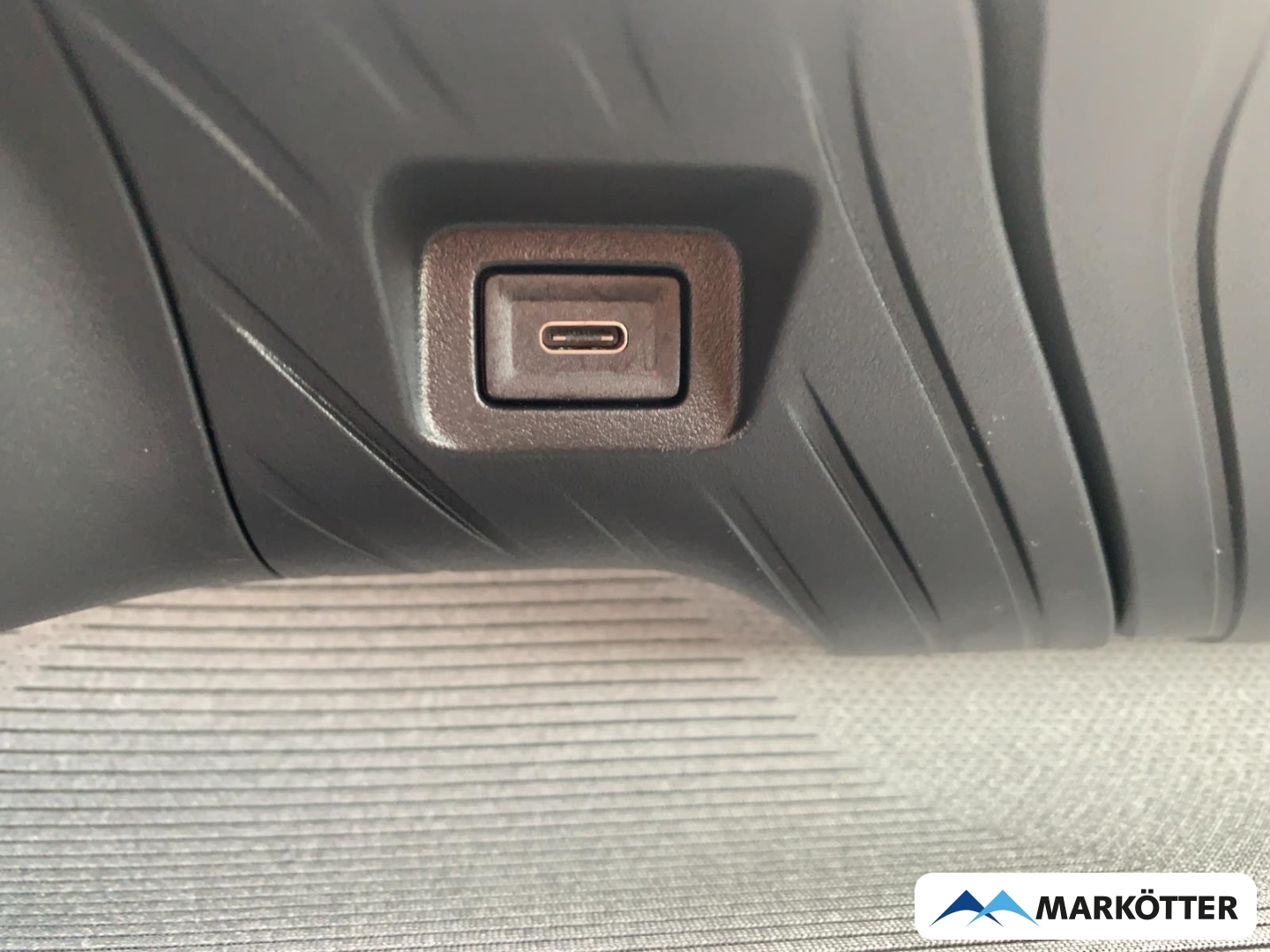 Fahrzeugabbildung Citroen C3 Aircross 113 MAX/Head-up/Navi/PDC/Kamera/LED