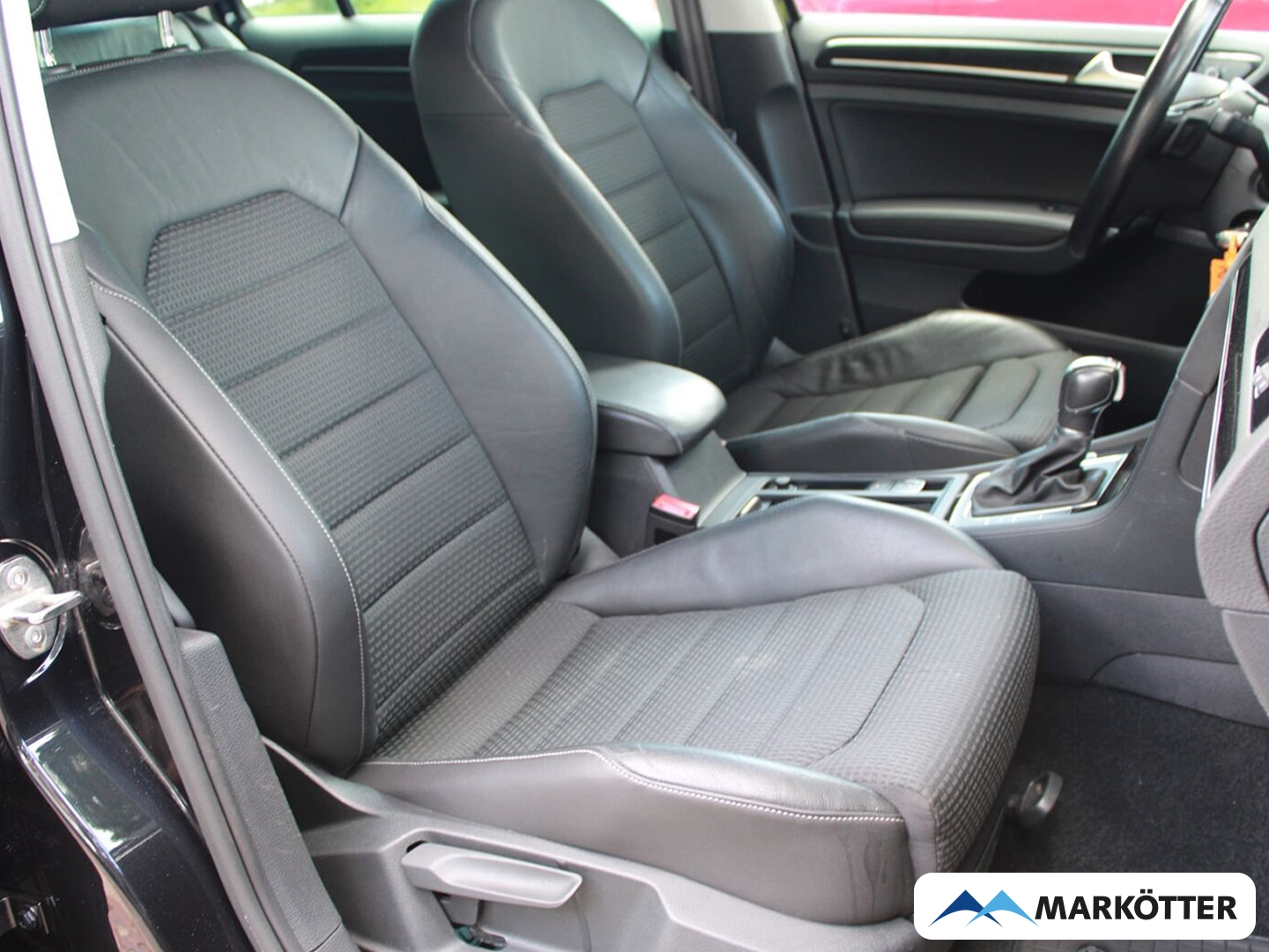 Fahrzeugabbildung Volkswagen Golf VII Variant Highline BMT NAVI/TEMPO/PDC