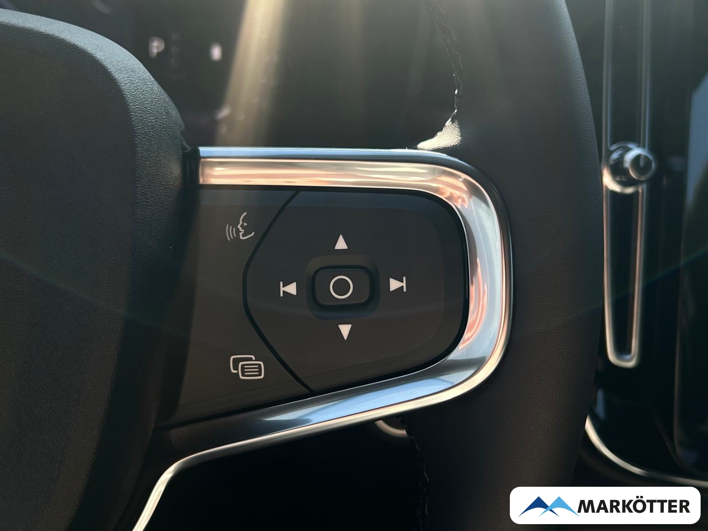 Fahrzeugabbildung Volvo XC40 Core 2WD ACC/Kamera/Spurhalteassist.