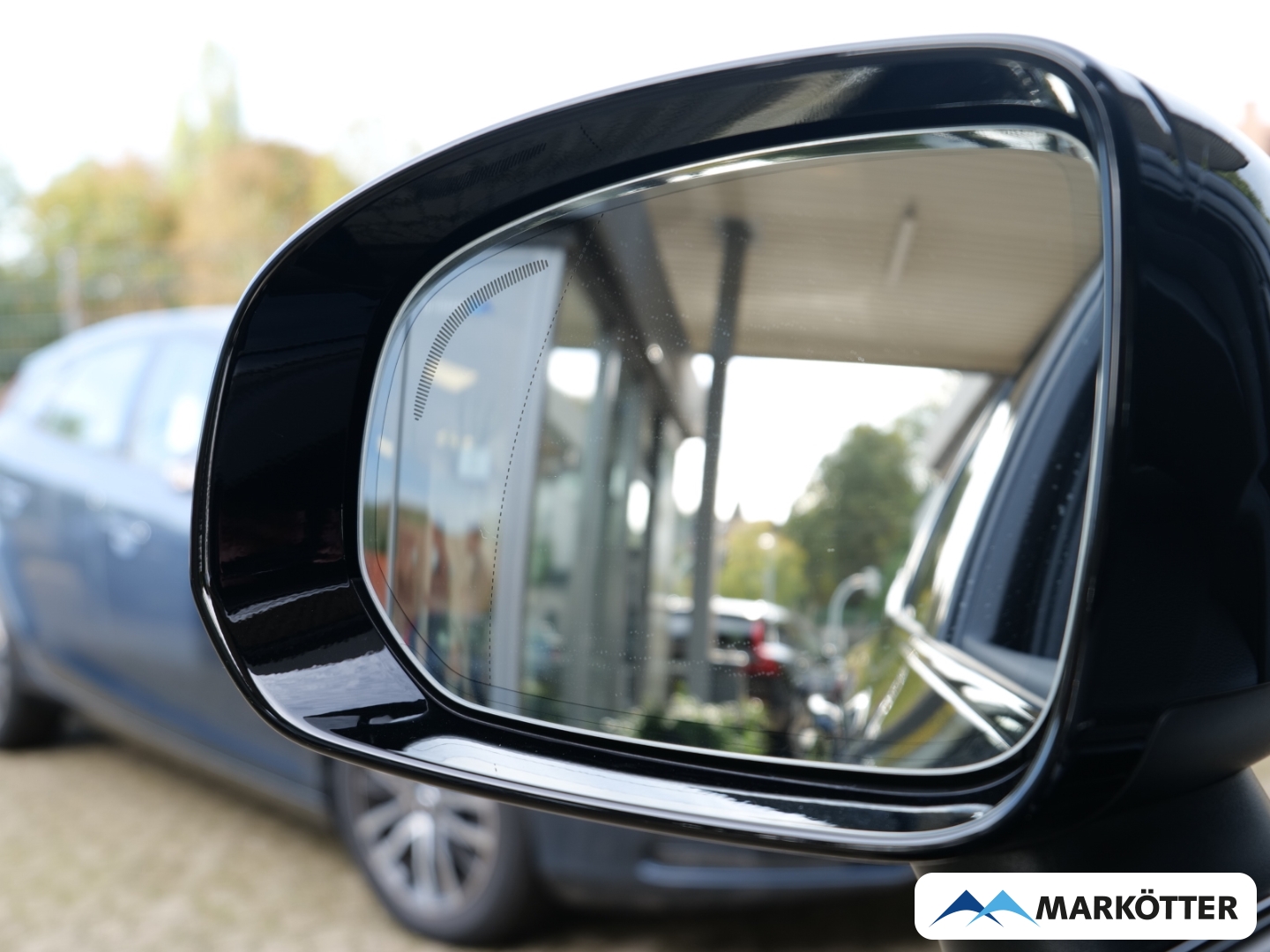 Fahrzeugabbildung Volvo XC60 T8 Recharge AWD Black Edition Ultra Four-C