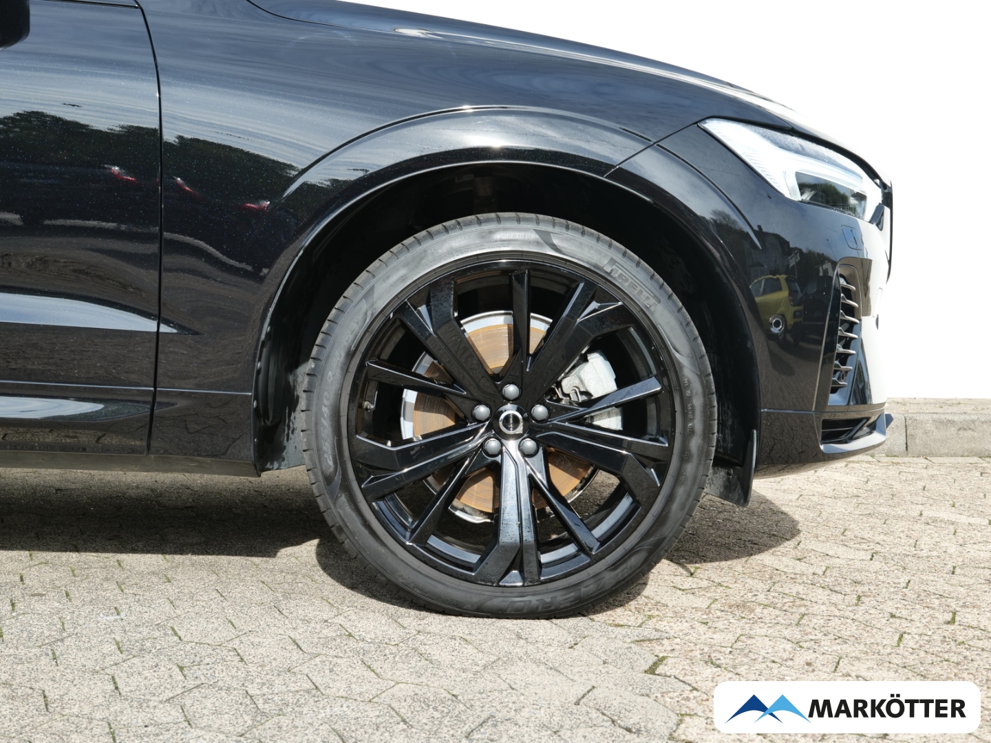Fahrzeugabbildung Volvo XC60 T8 Recharge AWD Black Edition Ultra Four-C