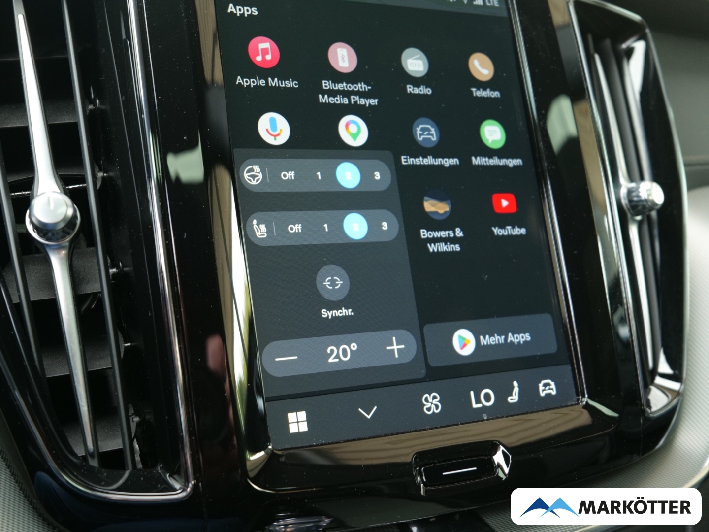 Fahrzeugabbildung Volvo XC60 T8 Recharge AWD Black Edition Ultra Four-C